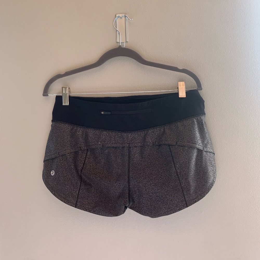 Lululemon Speed Up Shorts Low Rise 2.5" Luminosity
Foil Print Black Silver - Picture 7 of 8